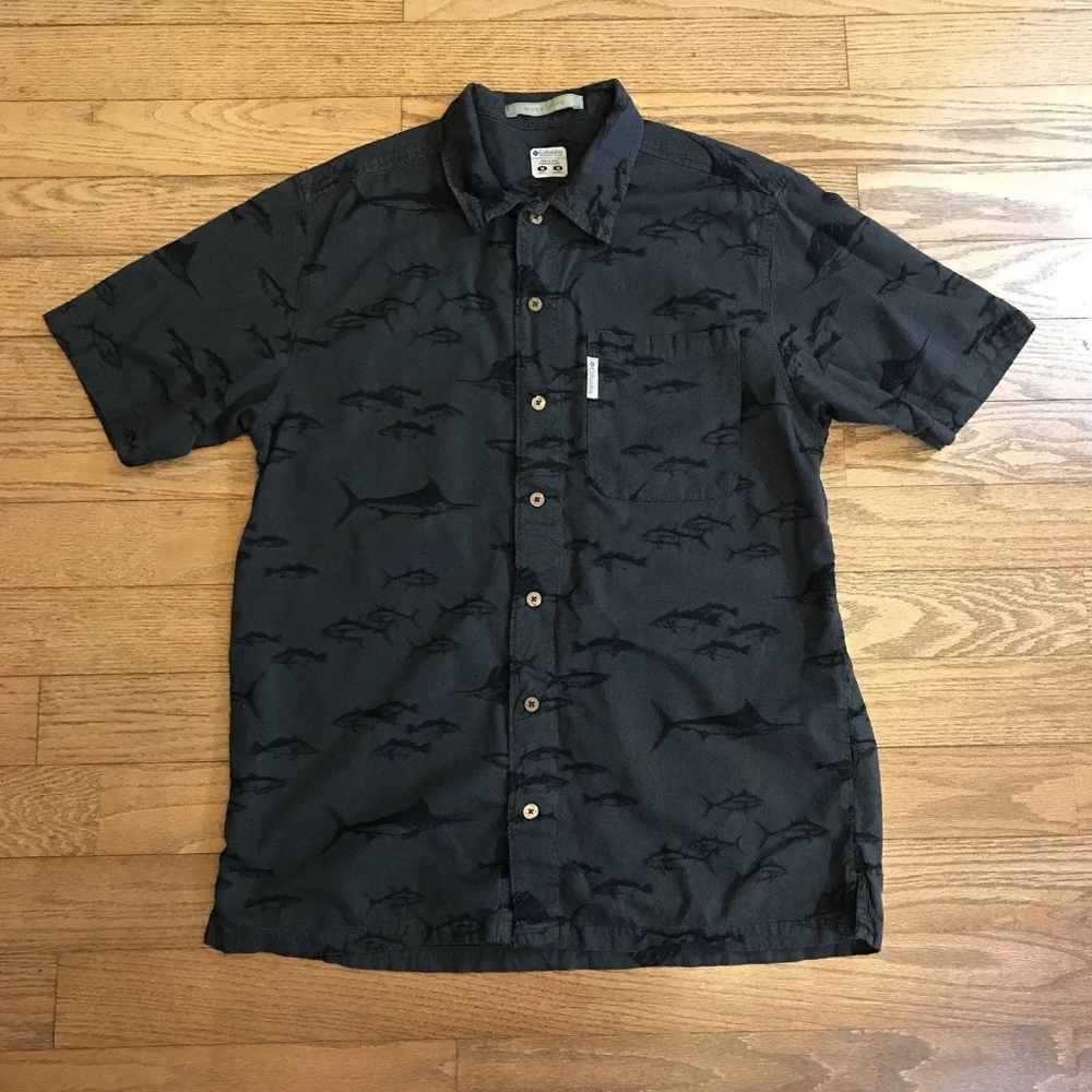 Columbia River Lodge Medium Fish Gray Black Shirt